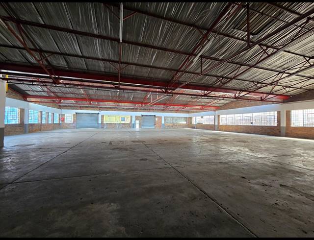 1,554M² WAREHOUSE TO LET IN BENROSE